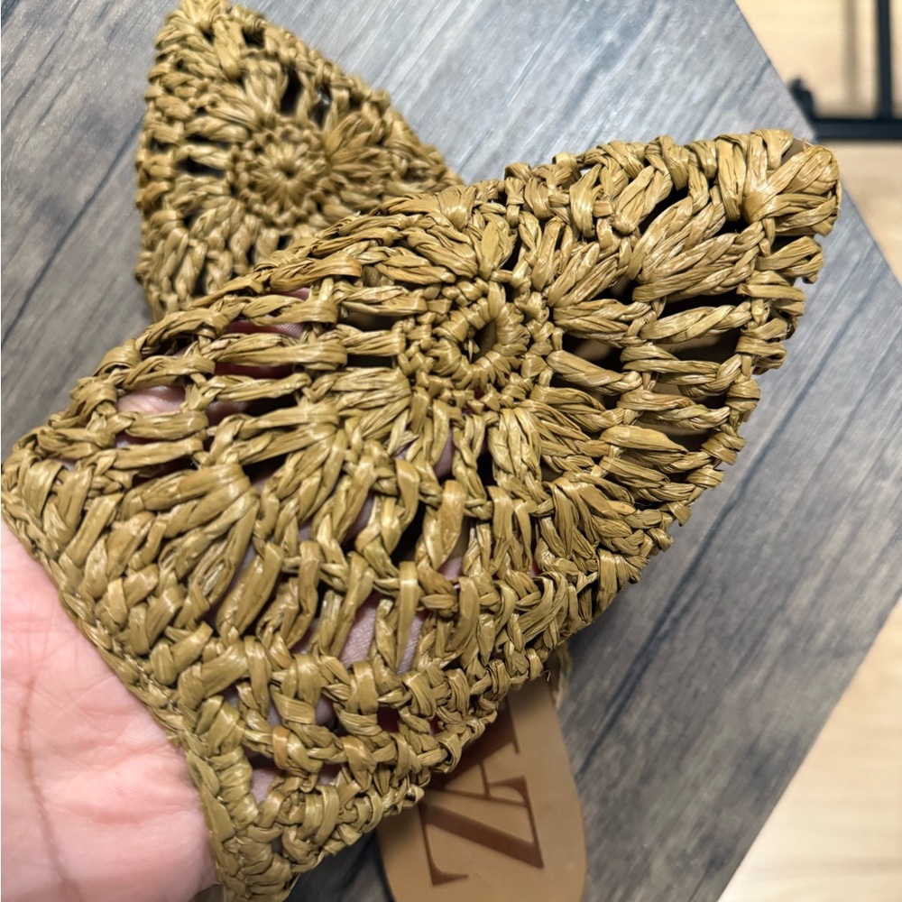 🌝20% Zara Woven Rattan Mules